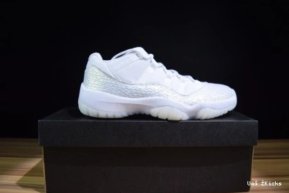 Heiress 6257 Jordan 715 White 897331- Bold Frost Low Air 11 0720